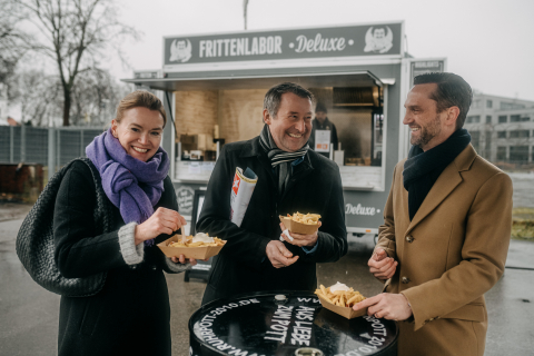 Verantwortliche von Materna beim Mittagessen