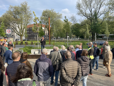 Arne van den Brink stellt das Programm vor