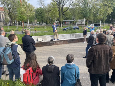 Prof. Dr. Otto stellt den Leuchtturm, das Fraunhofer ISST, vor