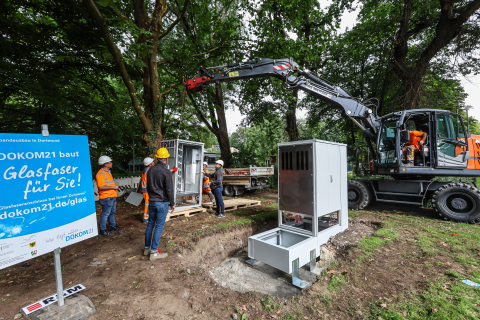 Aufstellung erstes Modular Multifunktionsgehäuse Deutschlands in Dortmund