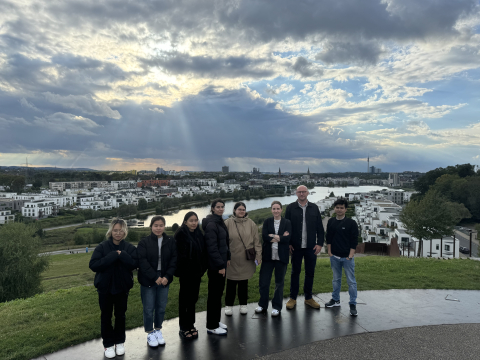 Teilnehmende der Willkommenstour auf dem Kaiserberg