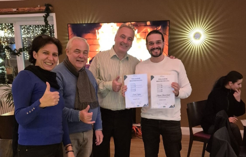 Aushändigung der Teilnahmebescheinigung