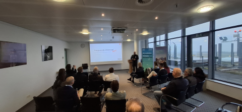 Philipp Hoicke, Referent Politik & Stakeholdermanagement, DEW21 